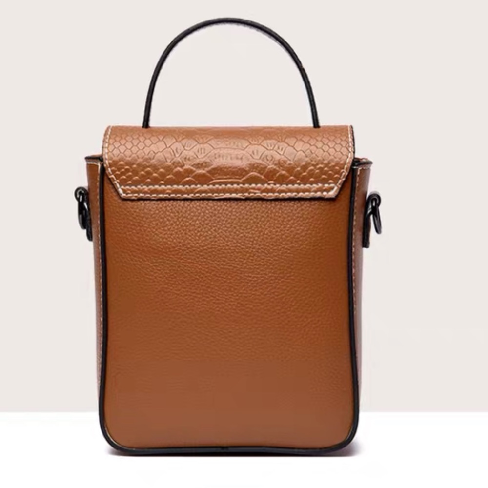 Mini crossbody/ cell phone bag - Picture 7 of 10